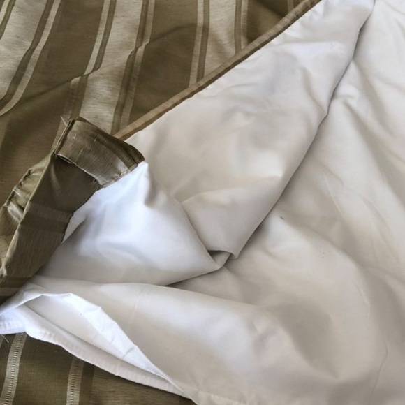 Set of 2 Olive green faux silk lined curtains - Picture 6 of 7